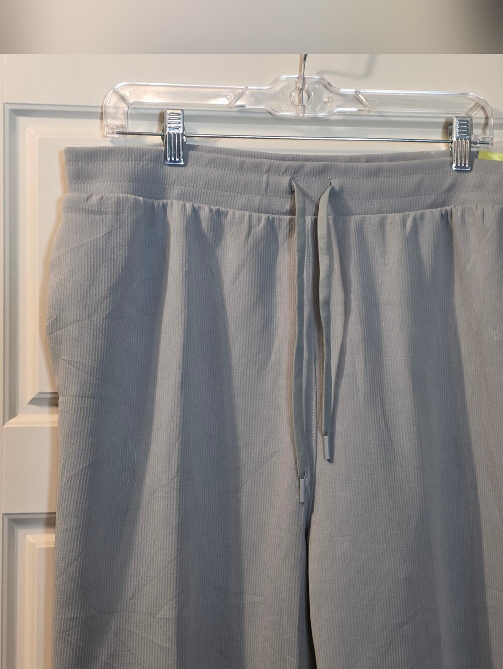 All In Motion Full Length Airy Sleek Pant In Sage Green Size XL - Picture 2 of 5
